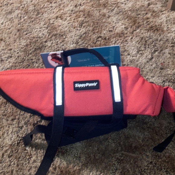 ZIPPY PAWS DOG LIFE JACKET - Picture 10 of 11
